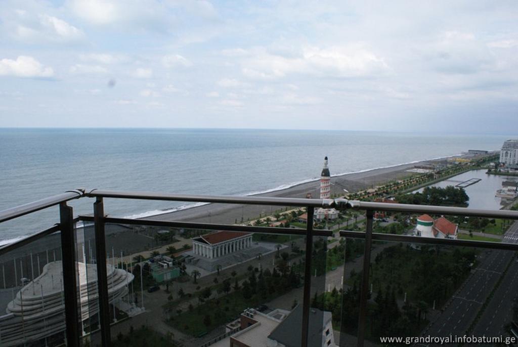 Grand Royal Batumi Aparthotel Bilik gambar