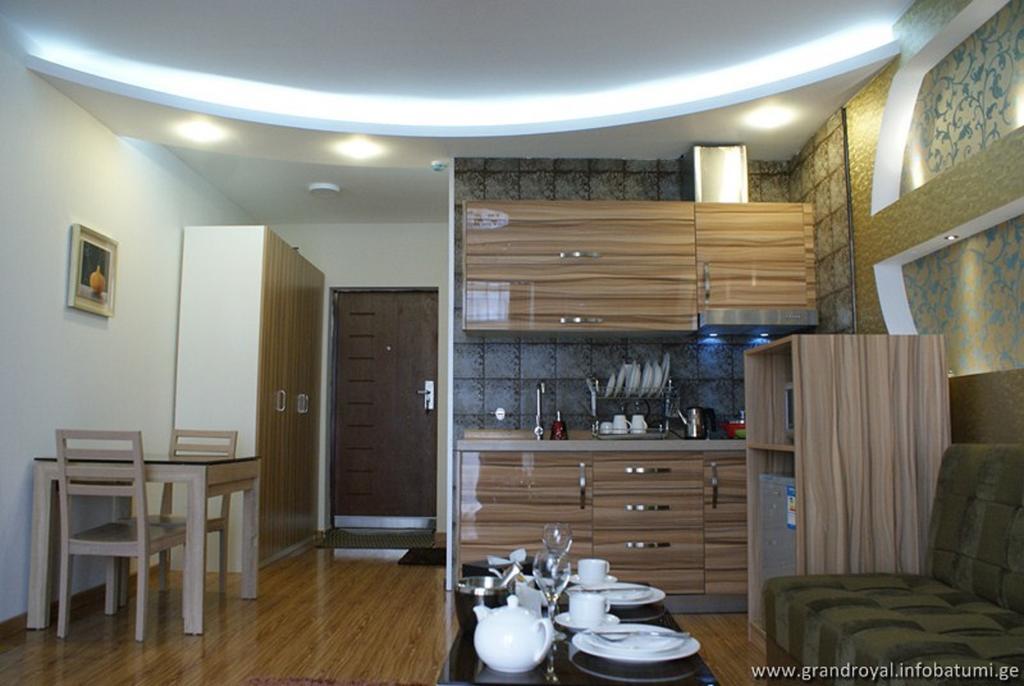 Grand Royal Batumi Aparthotel Bilik gambar